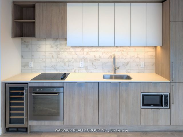 532 - 2020 Bathurst St