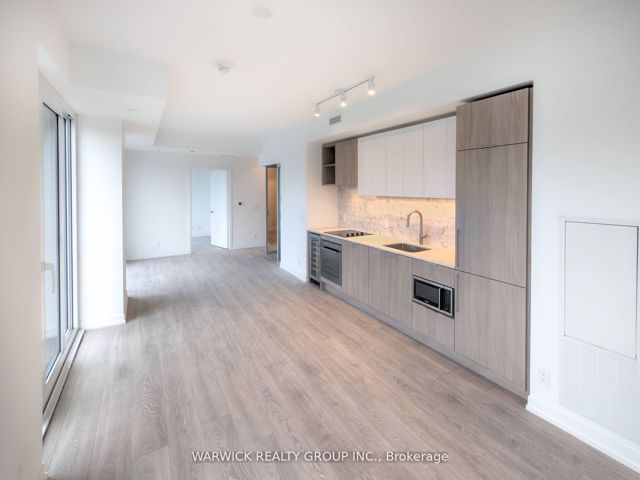 532 - 2020 Bathurst St