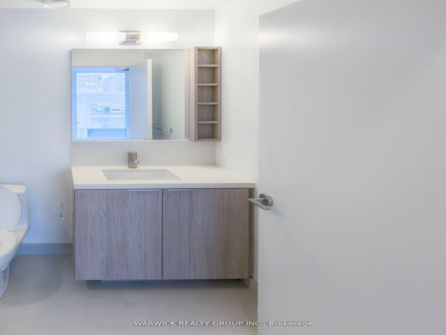 532 - 2020 Bathurst St