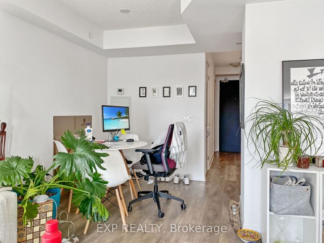 905 - 87 Peter St