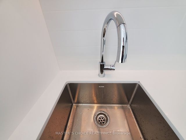 318 - 181 Sheppard Ave E