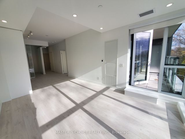 318 - 181 Sheppard Ave E