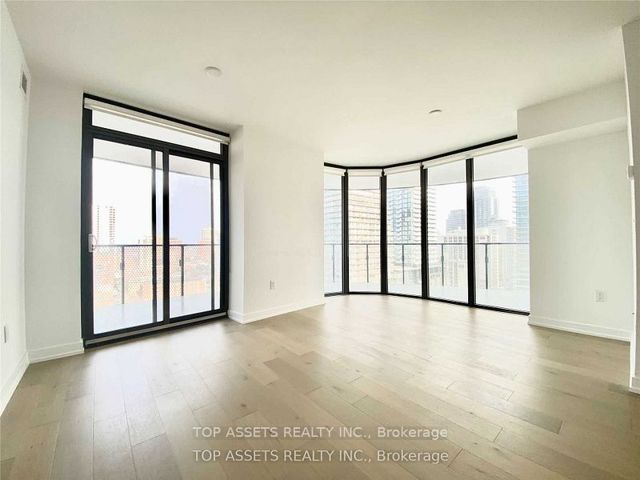 1102 - 11 Wellesley St