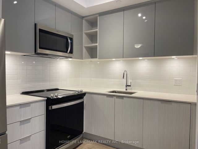 1911 - 50 Dunfield Ave