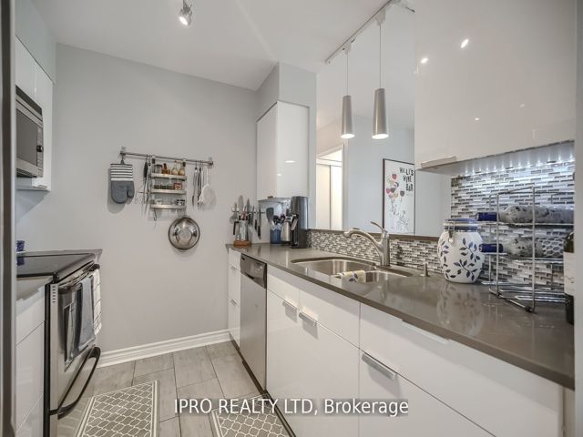 410 - 70 Mill St