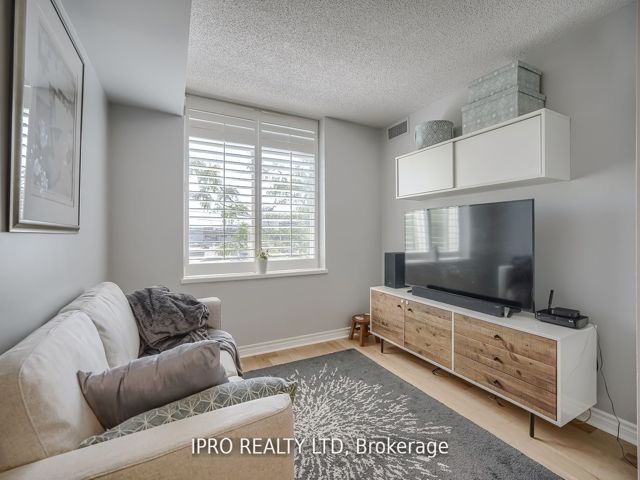 410 - 70 Mill St