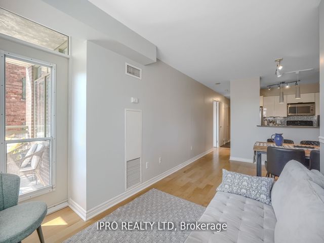 410 - 70 Mill St