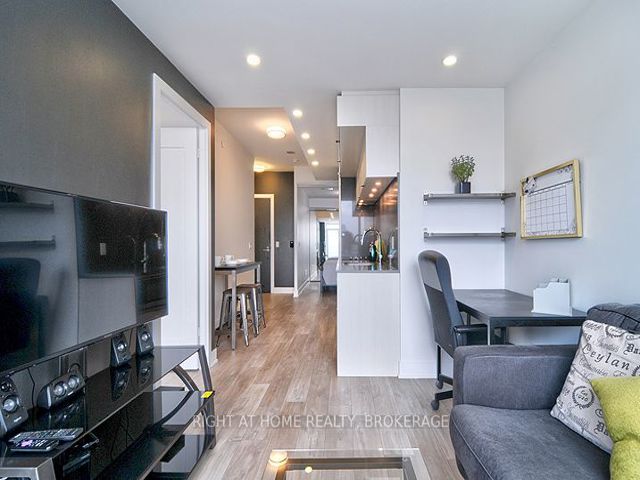 1128 - 38 Cameron St