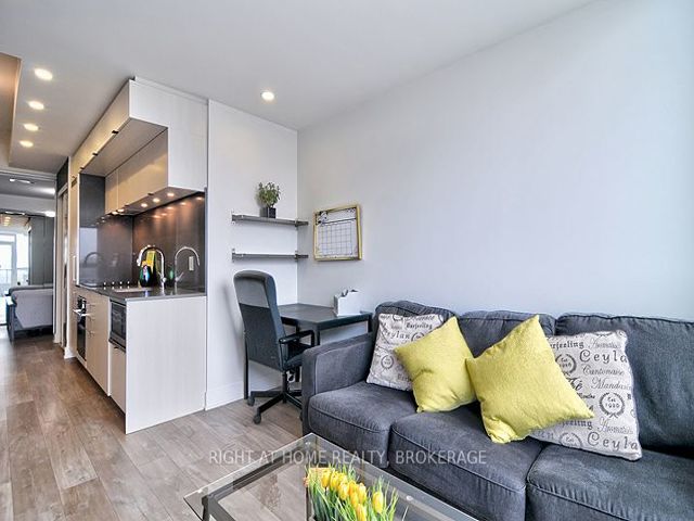 1128 - 38 Cameron St