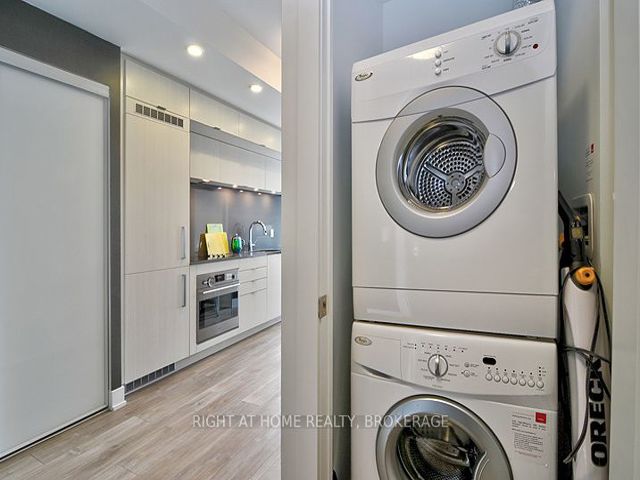 1128 - 38 Cameron St