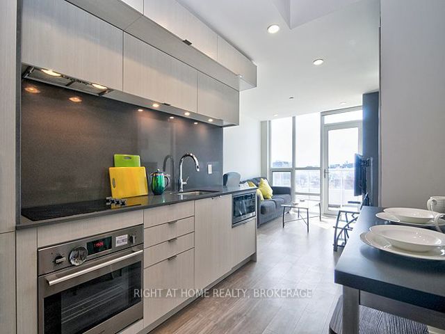 1128 - 38 Cameron St