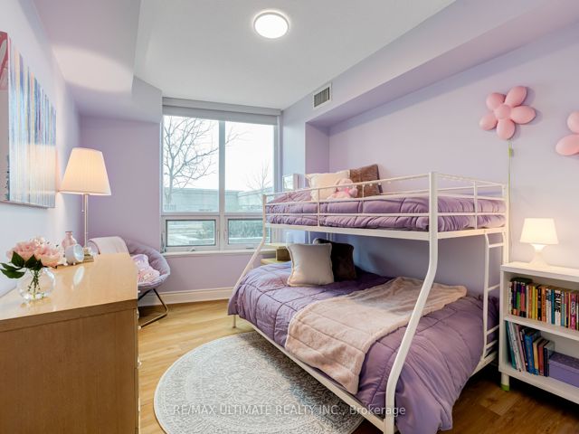 319 - 25 Greenview Ave