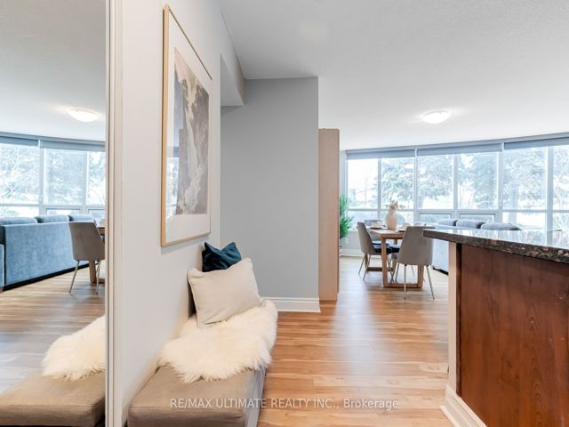 319 - 25 Greenview Ave