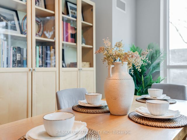 319 - 25 Greenview Ave