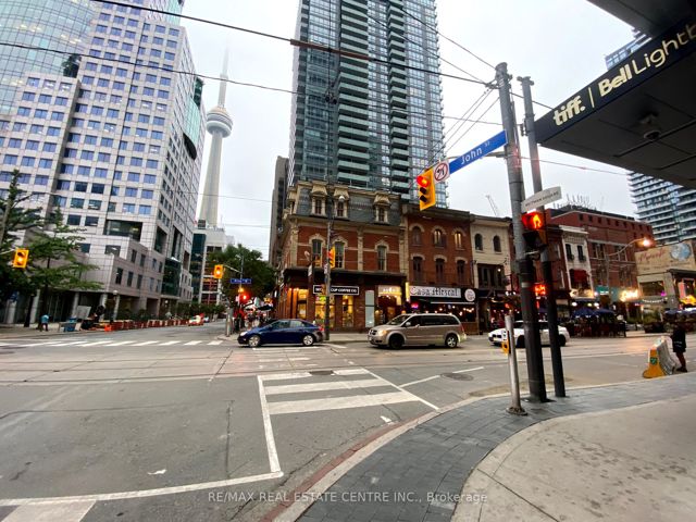 217 - 295 Adelaide St W