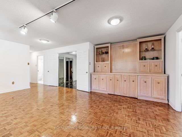 217 - 1200 Don Mills Rd