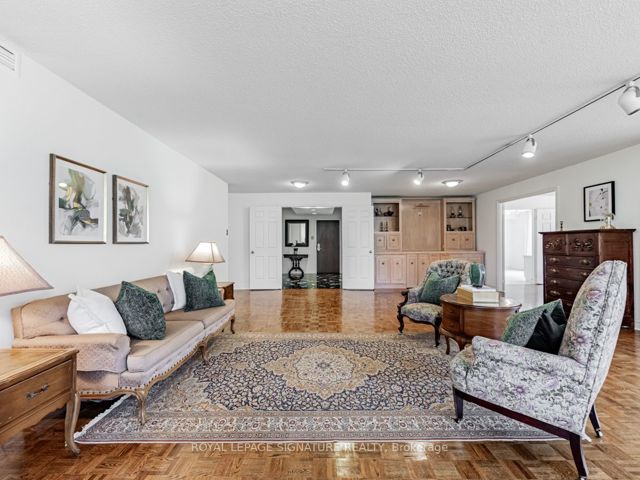 217 - 1200 Don Mills Rd