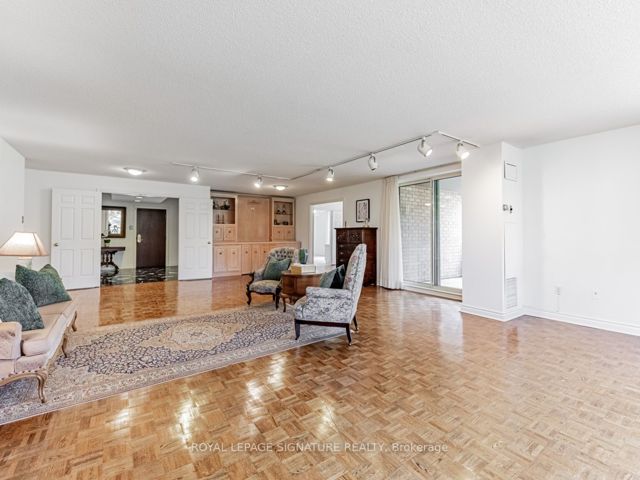 217 - 1200 Don Mills Rd