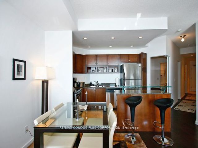 2611 - 218 Queens Quay W