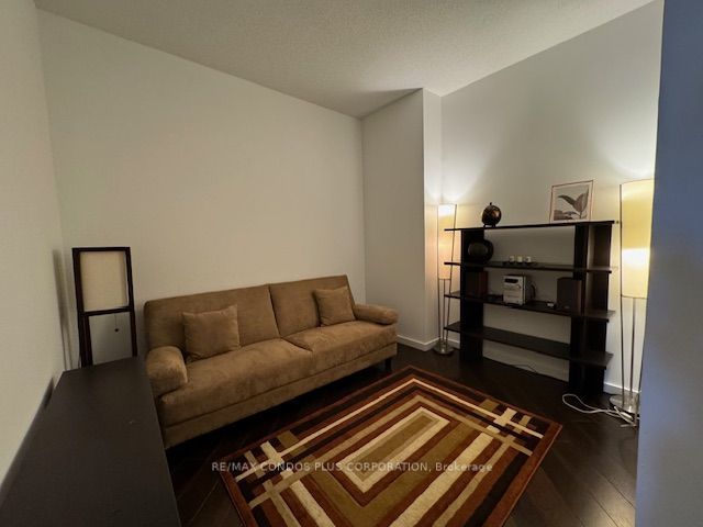 2611 - 218 Queens Quay W
