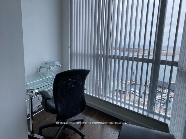 2611 - 218 Queens Quay W