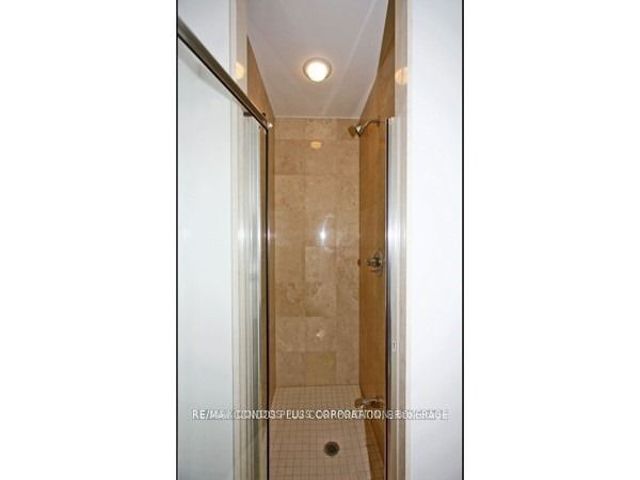 2611 - 218 Queens Quay W