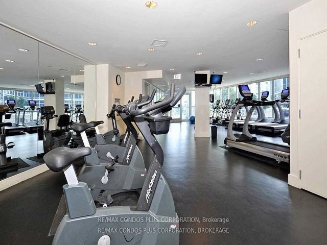2611 - 218 Queens Quay W