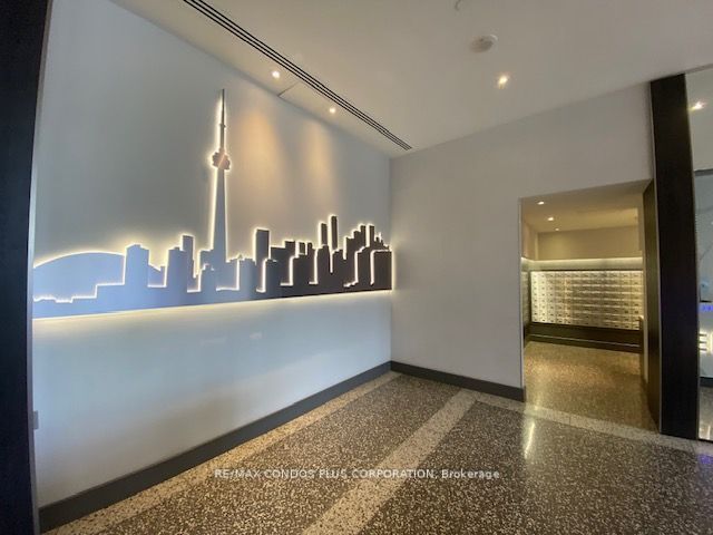 2611 - 218 Queens Quay W
