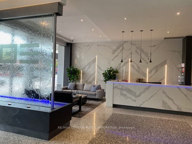 2611 - 218 Queens Quay W