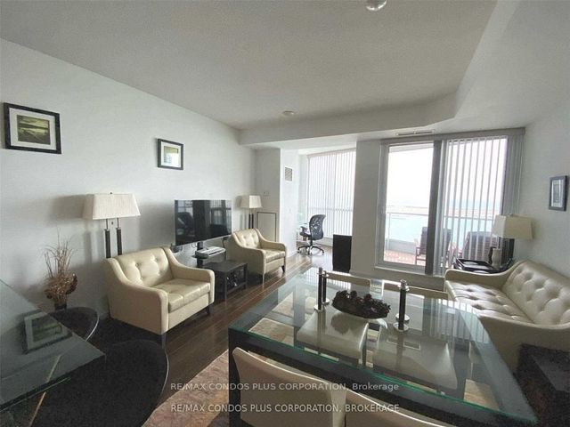 2611 - 218 Queens Quay W
