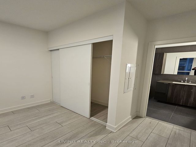 305 - 15 Mercer St