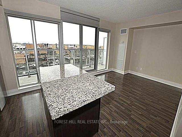 W506 - 565 Wilson Ave