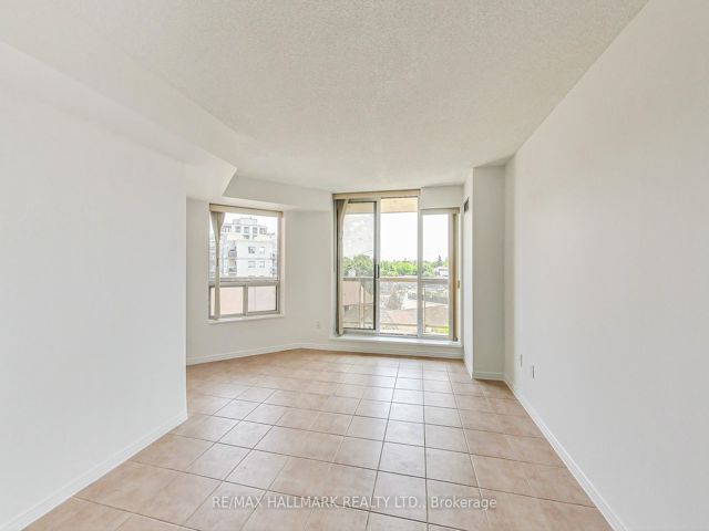 405 - 800 Sheppard Ave