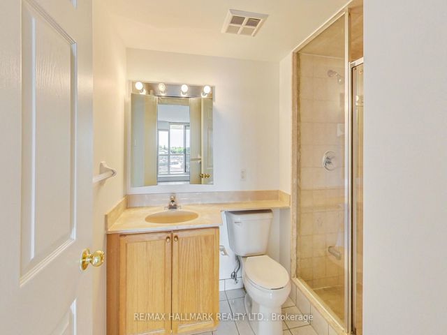 405 - 800 Sheppard Ave