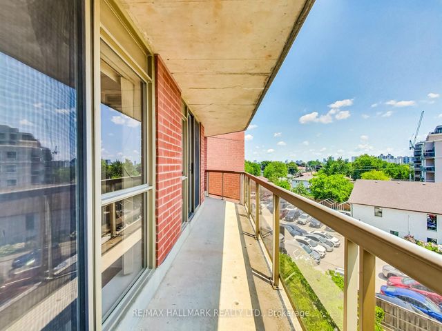 405 - 800 Sheppard Ave