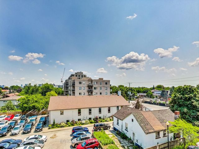 405 - 800 Sheppard Ave