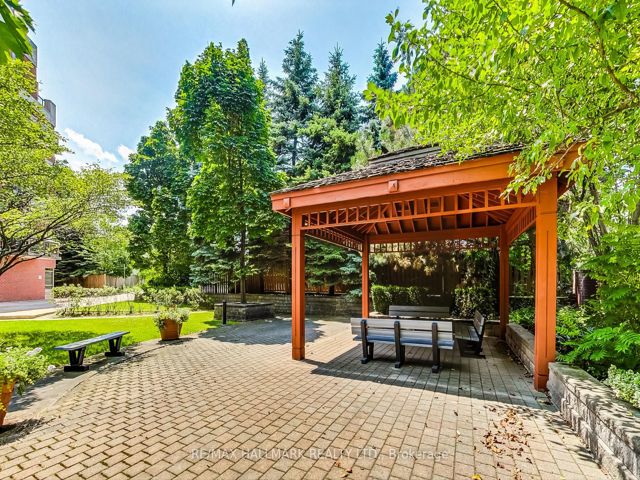 405 - 800 Sheppard Ave
