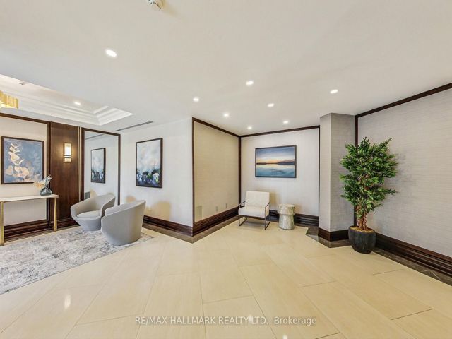 405 - 800 Sheppard Ave