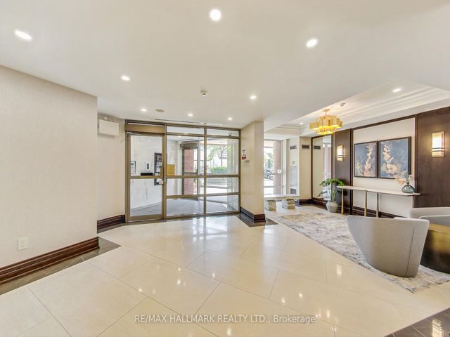 405 - 800 Sheppard Ave