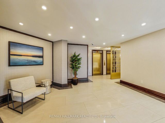 405 - 800 Sheppard Ave