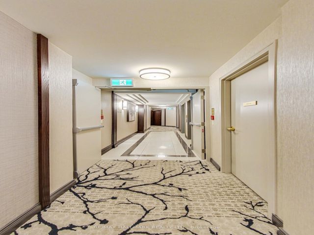 405 - 800 Sheppard Ave