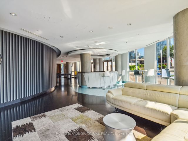 223 - 38 Dan Leckie Way