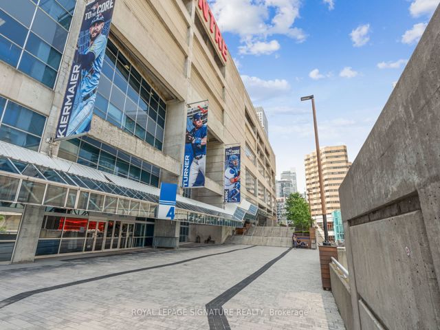 223 - 38 Dan Leckie Way