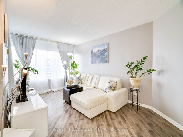 PH214 - 1121 Steeles Ave W
