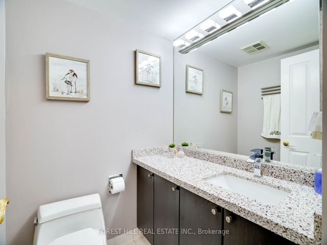 PH214 - 1121 Steeles Ave W