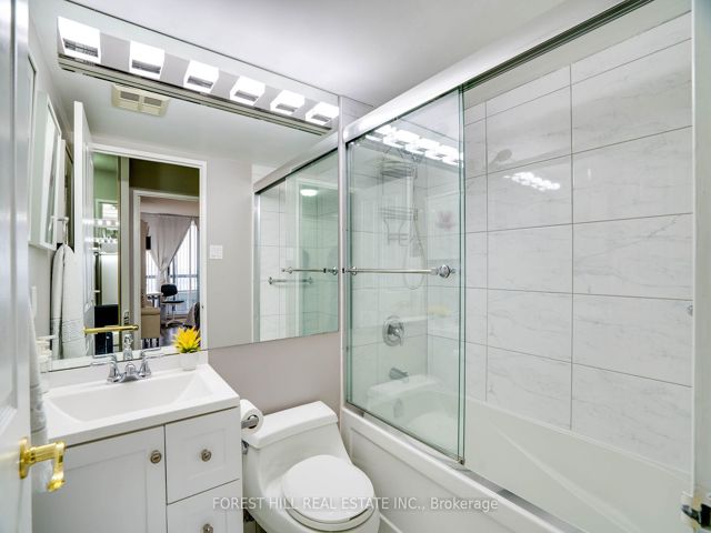 PH214 - 1121 Steeles Ave W