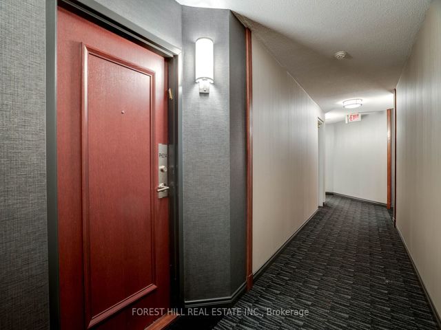 PH214 - 1121 Steeles Ave W