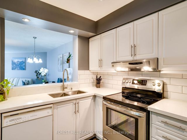 PH214 - 1121 Steeles Ave W