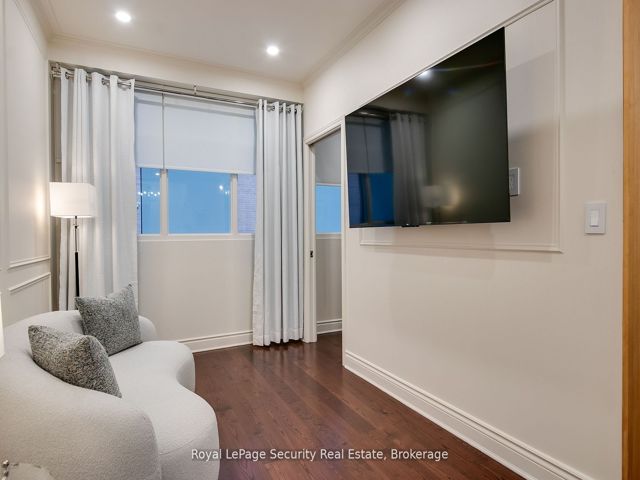 409 - 73 Richmond St W