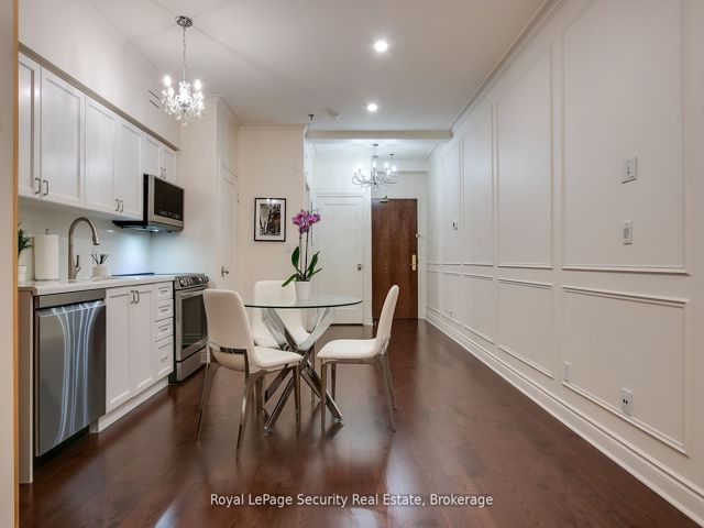 409 - 73 Richmond St W